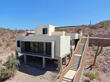 Casa Caimán