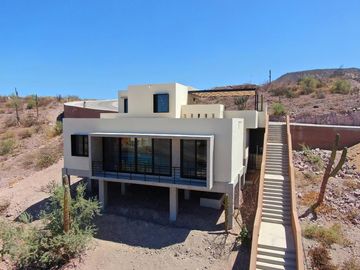 Casa Caimán