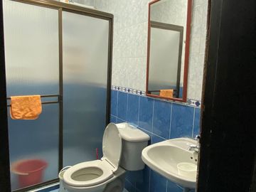 Venta de casa en barrio Cristóbal, Medellín