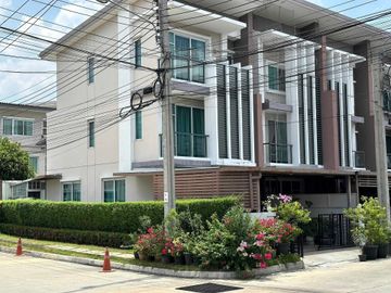 3 Bedroom House for sale at Town Avenue Vibhavadi 60