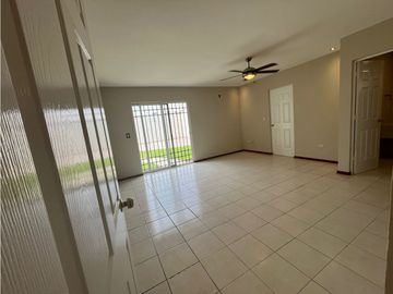 CASA EN VENTA EN PORTAL DEL NORTE
