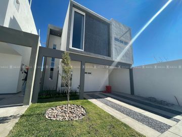 CASA EN VENTA EN BOSQUES BOREALES, MODELO MANITOBA