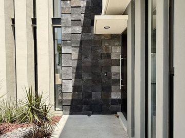 Casa de 4 Recámaras Zona Norte Residencial Colima ZENTRALIA Coto Privado