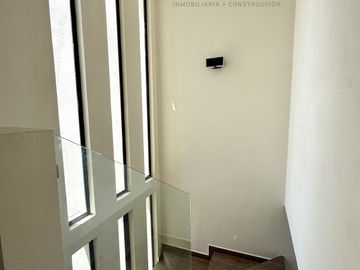 Casa de 4 Recámaras Zona Norte Residencial Colima ZENTRALIA Coto Privado