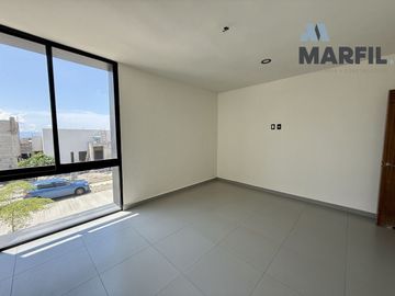 Casa de 4 Recámaras Zona Norte Residencial Colima ZENTRALIA Coto Privado