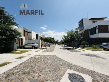 Casa en Venta 3 Recámaras (1 PB) Norte Residencial Colima Zentralia Coto Privado