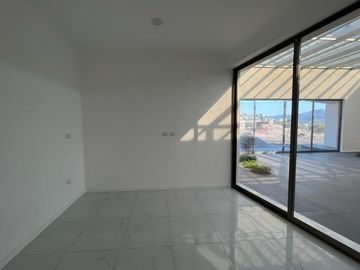 RESIDENCIA EN VENTA CAMPO DE GOLF TRES MARÍAS, ESPECTACULAR DISEÑO MODERNO CON J