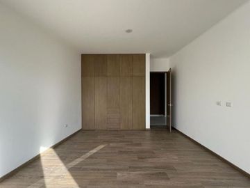 RESIDENCIA EN VENTA CAMPO DE GOLF TRES MARÍAS, ESPECTACULAR DISEÑO MODERNO CON J