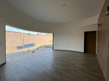 RESIDENCIA EN VENTA CAMPO DE GOLF TRES MARÍAS, ESPECTACULAR DISEÑO MODERNO CON J