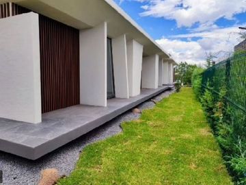 RESIDENCIA EN VENTA CAMPO DE GOLF TRES MARÍAS, ESPECTACULAR DISEÑO MODERNO CON J