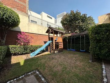 Casa en venta en Las Águilas