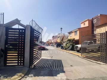 VENTA DE CASA HACIENDA SANTA CLARA LERMA, TOLUCA