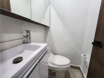 APARTAMENTO EN VENTA EN LAURELES MEDELLN