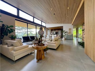 CASA EN VENTA EN EL POBLADO LOS BALSOS