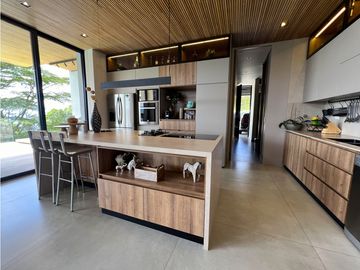 CASA EN VENTA EN EL POBLADO LOS BALSOS