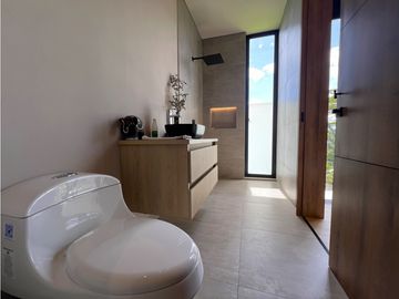 CASA EN VENTA EN EL POBLADO LOS BALSOS