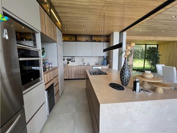 CASA EN VENTA EN EL POBLADO LOS BALSOS