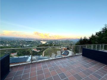 APARTAMENTO EN VENTA EN EL PEÑOL PARA RENTA TURISTICA