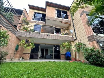 CASA EN VENTA EN ENVIGADO LOMA BENEDICTINOS