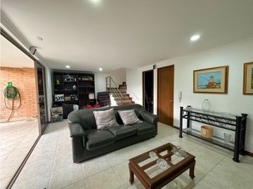 CASA EN VENTA EN ENVIGADO LOMA BENEDICTINOS