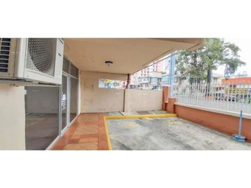 VENDO LOCAL COMERCIAL EN VIA PORRAS