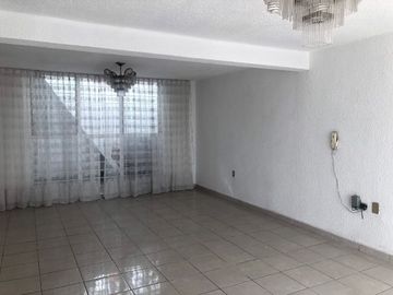 Casa en renta en Cumbres del Valle