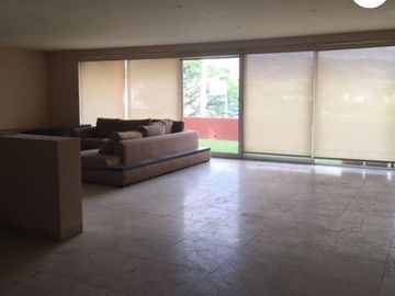 CASA EN VILLA MAGNA INTERLOMAS. Renta o venta