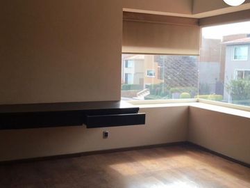 CASA EN VILLA MAGNA INTERLOMAS. Renta o venta