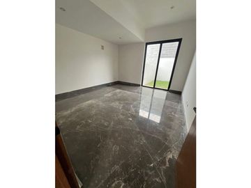 Casa en venta en Bosques de las Misiones en esquina Santiago