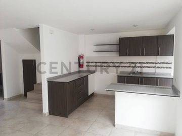 DE OPORTUNIDAD CASA POMASQUI