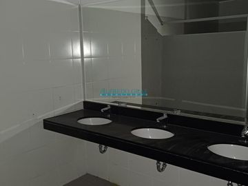 Locales Comerciales Venta AV. Victor Haya de la Torre - CHIMBOTE
