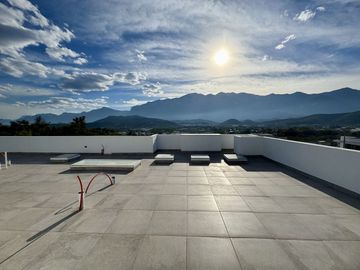 Casa en Venta en Monterrey, zona La Herradura, Carretera Nacional