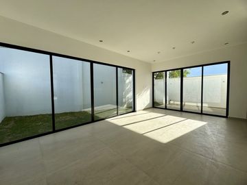 Casa en Venta en Monterrey, zona La Herradura, Carretera Nacional