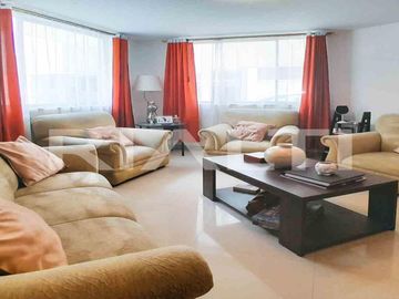 Casa en venta con terraza amplia, sector Armenia 1