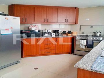 Casa en venta con terraza amplia, sector Armenia 1