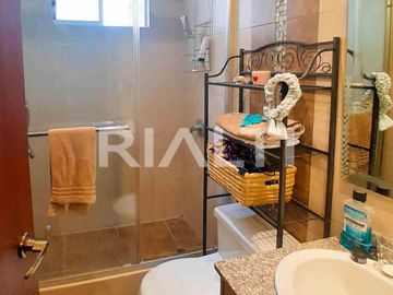 Casa en venta con terraza amplia, sector Armenia 1