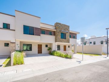 CASA EN VENTA NUEVA EN LA VISTA RESIDENCIAL