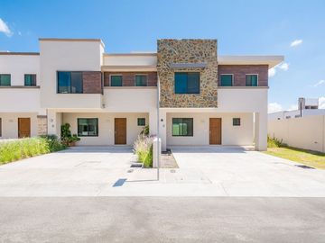 CASA EN VENTA NUEVA EN LA VISTA RESIDENCIAL