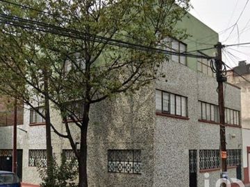 Casa en Venta en esquina.   Colonia Nueva Tenochtitlán, G.A.M., CDMX