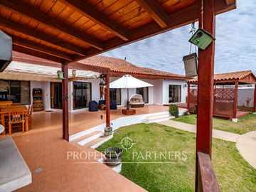 Casa de ensueño en Condominio Cerrado en El Rosario de Peñuelas
