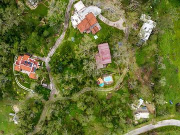 Casa Eva, El Tuito