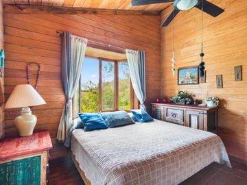 Casa Eva, El Tuito