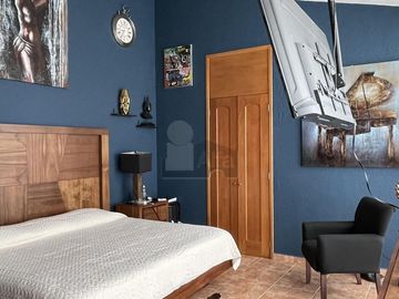 Casa en venta con bóveda catalana, cochera techada, recámara en PB y jardín en Juriquilla