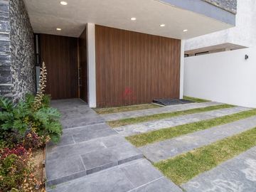 Casa  en Venta  Bosques Vallarta, Zapopan, Jal