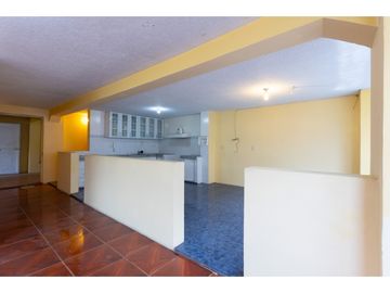 Villaflora, Casa Comercial  y Local en Venta, 461.01m2