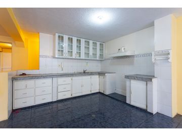 Villaflora, Casa Comercial  y Local en Venta, 461.01m2