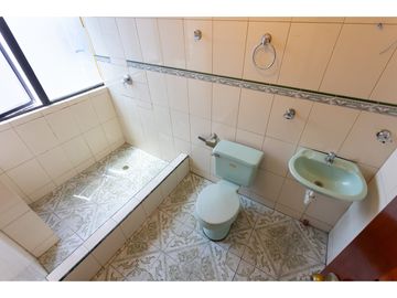 Villaflora, Casa Comercial  y Local en Venta, 461.01m2