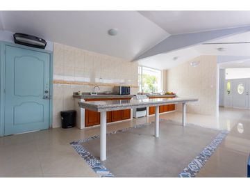 Guayllabamba, Proyecto Casa Club en Venta, 18 Suite, 43m2 c/u