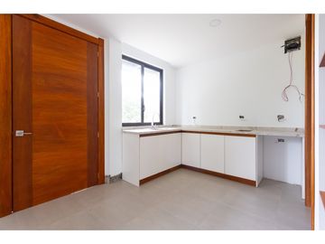 Guayllabamba, Inversión Casa Club en Venta, 18 Suite, 60m2