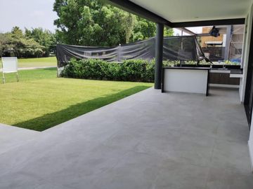 CASA EN PARAISO COUNTRY CLUB